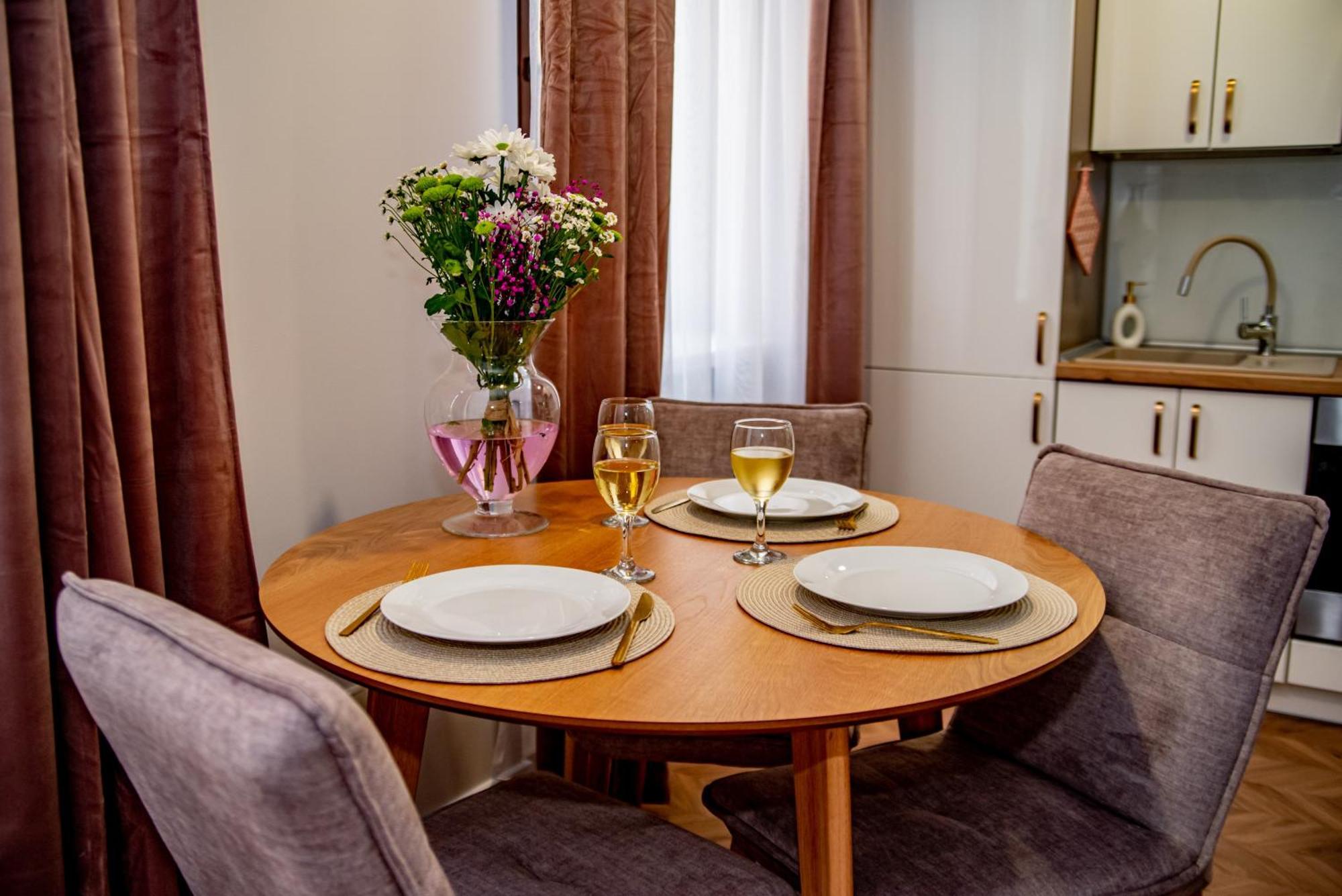Apartments Czestochowa - Sloneczna Kamienica Luaran gambar